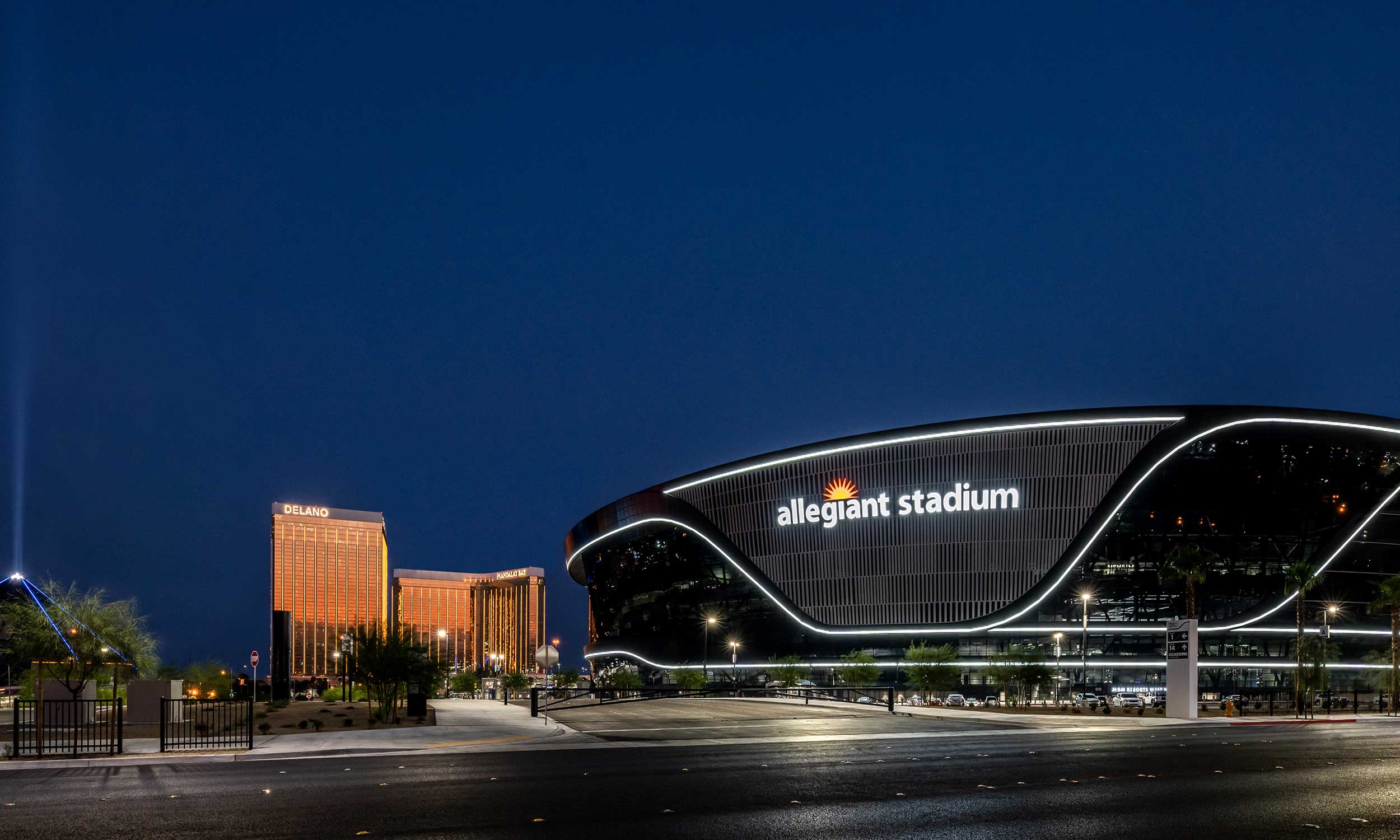 raiders home stadium