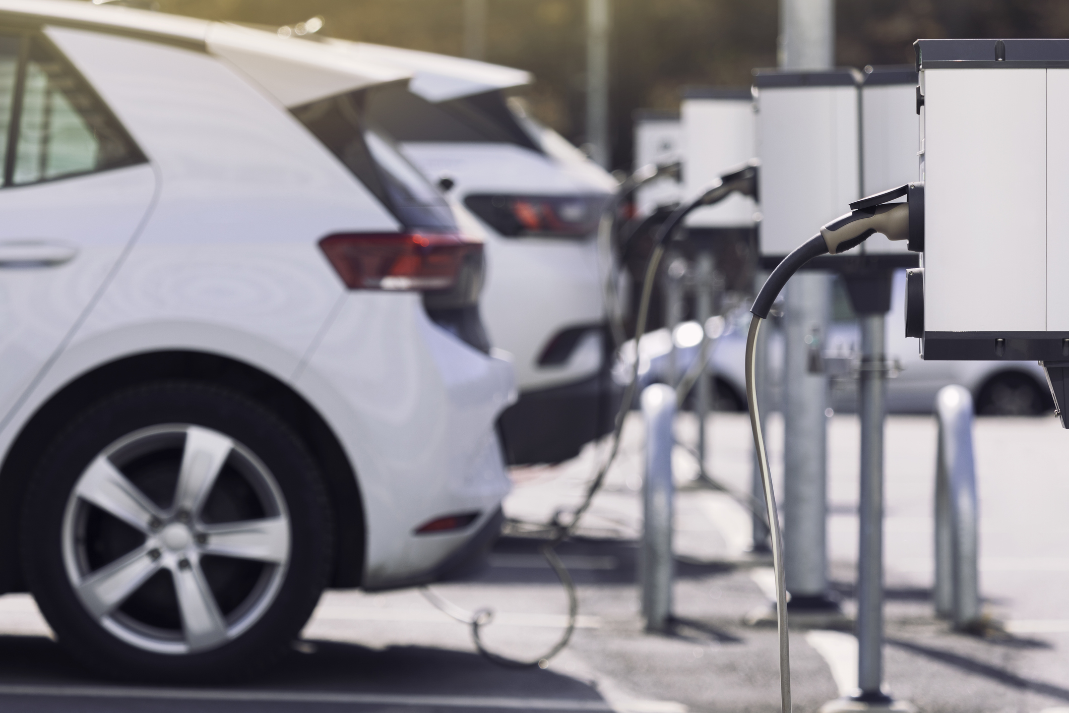 HNTB partners with State DOTs to deliver plans for electric vehicle