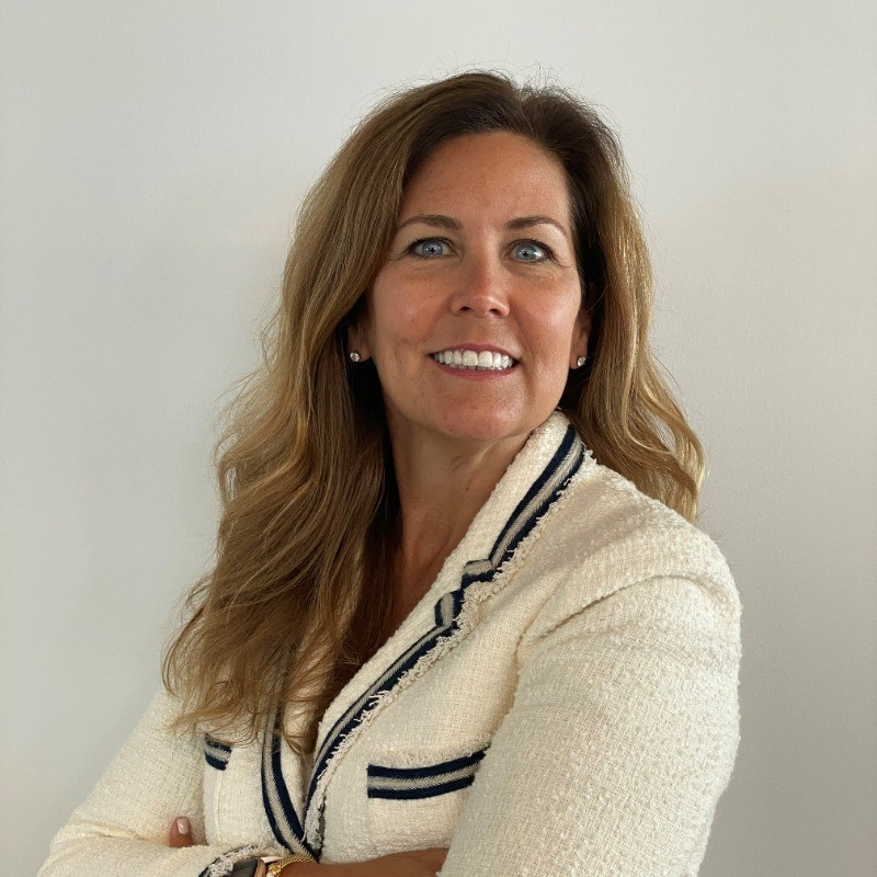 Christine Kefauver Headshot