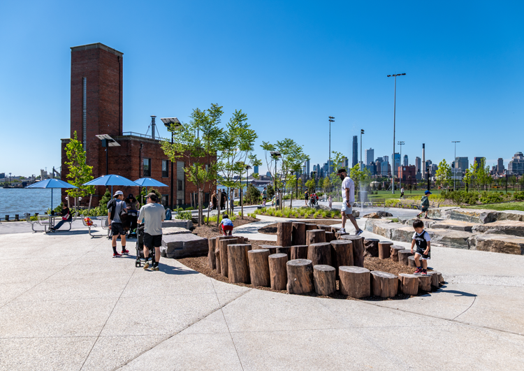 In addition to holding back flood waters, an essential goal of the project is to enhance community connectivity. In addition to holding back flood waters, an essential goal of the project is to enhance community connectivity.